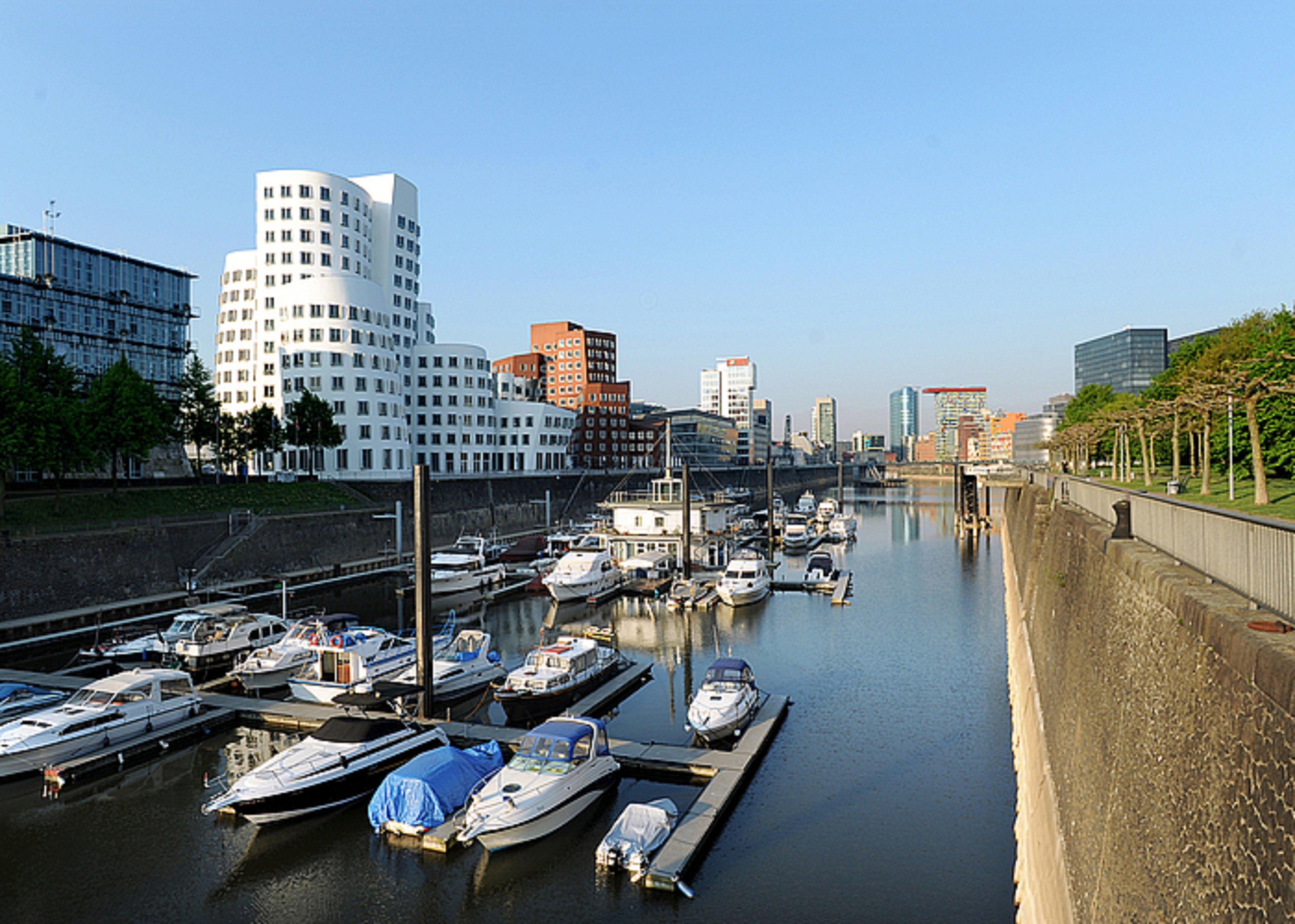 Holiday Inn Duesseldorf Hafen, An Ihg Hotel Exteriör bild